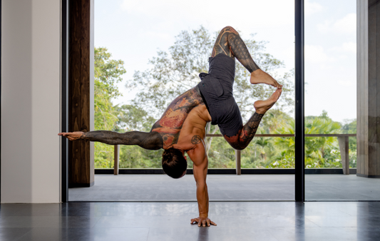 How to Handstand with Dylan Werner for Liforme