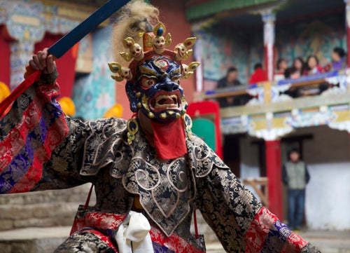 Nepal: Beneath the Highest Peaks A Himalayan wellness adventure with Rob & Josie Da Bank