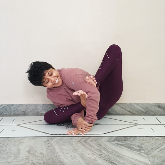 Yoga for Core and Hips: Online
