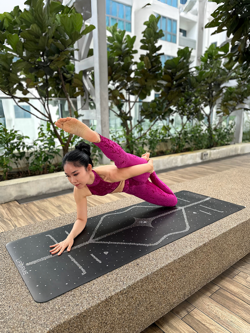 Liforme Magic Galaxy Yoga Mat - Gold & Silver