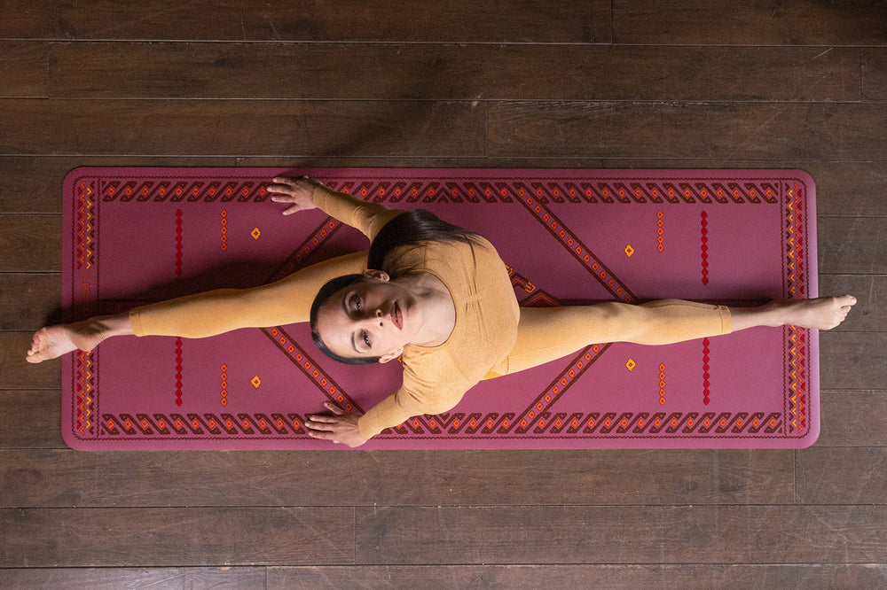 Liforme Majestic Carpet Yoga Mat - Maroon | Unrivalled Grip & Alignment System