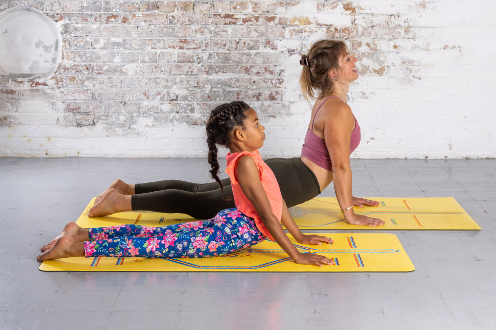 Yoga for Kids, Kids Yoga Mat Blue & Yoga Pose e-Book