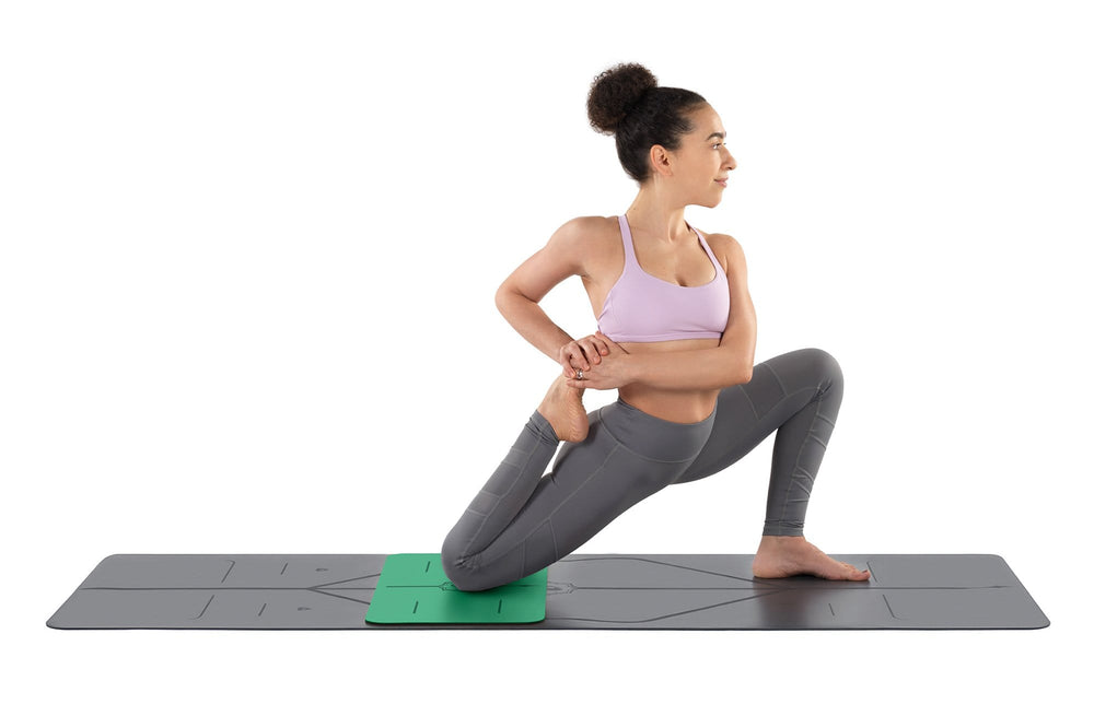 Nurture your knees: Yoga for knee strength - Liforme